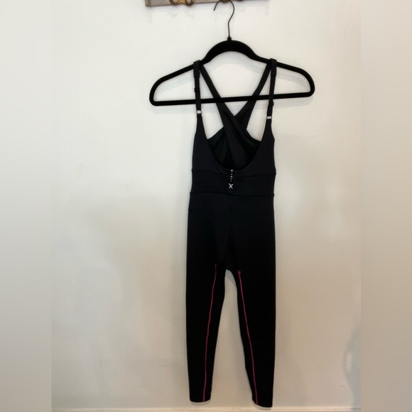NWT SAVAGE X FENTY SPORT HOTLINE JUMPSUIT SIZE S - Picture 10 of 10